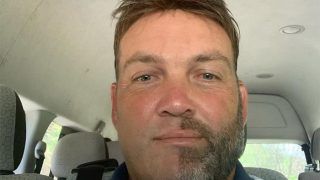 Jacques Kallis Shaves Off Half His Beard to Raise Awareness Regarding Rhinos