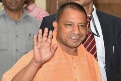 यूपी में गौहत्या पर सख्त हुई योगी सरकार, अब 10 साल की हो सकती है सजा