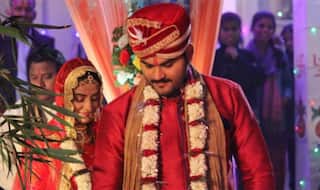 Bhojpuri Hottie Akshara Singh And Arvind Akela Kallu's Wedding Pictures go Viral, Know The Truth Here