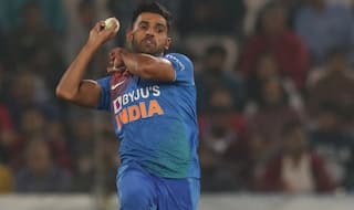 INDvWI : महज 8 T20I मैचों के करियर में दीपक चाहर ने बना डाला ये अनचाहा रिकॉर्ड
