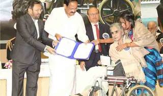 National Film Awards: सुरेखा सीकरी को फिल्म 'बधाई हो' में शानदार अभिनय के लिए मिला सर्वश्रेष्ठ सहायक अभिनेत्री का अवॉर्ड