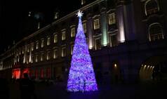 Merry Christmas 2019: Amitabh Bachchan, Barack Obama, Narendra Modi Extend Wishes