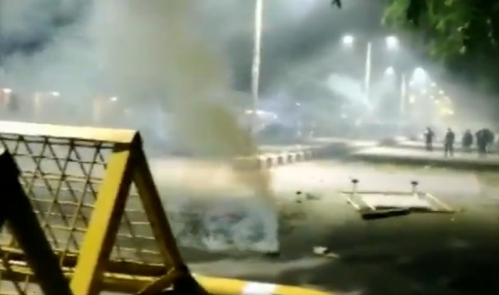 Anti-CAA Protests Highlights: AMU to Remain Closed Till January 5 Amid Violent Stir; Internet Blocked in Aligarh