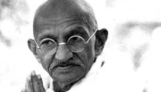 कनाडा में तोड़ी गई महात्मा गांधी की मूर्ति, भारतीय दूतावास ने जताई नाराजगी, पुलिस ने कहा- लेंगे सख्त एक्शन