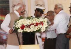 Irfan Habib Shouted 'Quote Godse', Tweets Kerala Governor, Complains of Being Interrupted Over CAA
