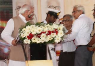 Irfan Habib Shouted 'Quote Godse', Tweets Kerala Governor, Complains of Being Interrupted Over CAA