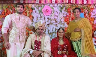 Aamir Khan Wishes Wrestler Babita Phogat on Her Wedding, See Pics