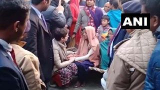 बिजनौर पहुंचीं प्रियंका, CAA विरोधी प्रदर्शनों में मारे गए व्यक्तियों के परिवारों से की मुलाकात