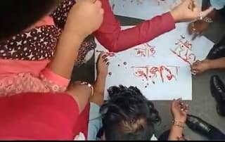 Assam: Shocking Video of Protesters Inking Posters With Blood Surfaces on Social Media