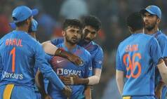 India vs New Zealand: शमी नहीं तो क्या हुआ, शार्दुल है न! आखिरी ओवर में ऐसे लगाई कीवी टीम की लंका