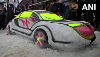 Youth Builds    Car    Out of Snow in Kashmir, Artistic Abilities Impress Netizens