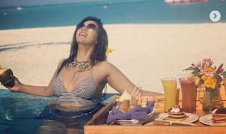 Bigg Boss 13 Contestant Dalljiet Kaur   s Bikini Picctures From Maldives