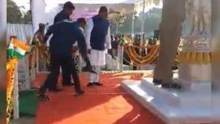 Video Of a Man Holding Odisha Minister's Shoes During Republic Day Celebration Goes Viral