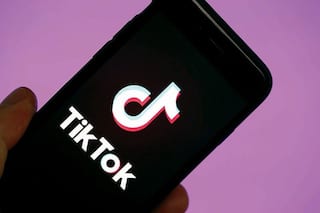 18-Year-Old Boy in UP Accidentally Shoots Himself in the Head While Making a TikTok Video