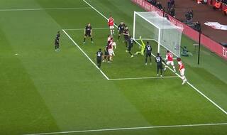 Arsenal beat Manchester United 2-0 as Tottenham, Chelsea Slip in Top-Four Race