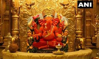 मुंबई के Shri Siddhivinayak Temple को चढ़ा इतने करोड़ का सोना, जानें कीमत और देखें Photos 