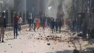 नागरिकता क़ानून को लेकर दिल्ली में हिंसा: हेड कांस्टेबल सहित अब तक 7 की मौत, रात में भी बवाल, कई इलाकों में आगजनी
