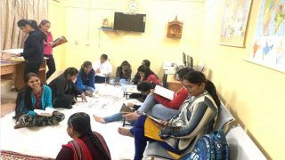 दान की किताबों से बना दी 'ज्ञान गंगोत्री', लड़कियों को 24 घंटे मिली लाइब्रेरी की सुविधा