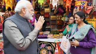 PM Modi Relishes 'Litti Chokha' With 'Kulhad Chai' at Hunar Haat | SEE PICS
