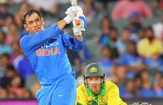 PSL मैच के दौरान धोनी के नाम की जर्सी पहनकर आया पाकिस्‍तानी फैन, किसी को नहीं लगी खबर