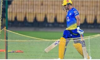 महेंद्र सिंह धोनी ने बड़े शॉट लगाकर फैंस का किया मनोरंजन, 'धोनी-धोनी' के नारे से गूंज उठा  स्टेडियम