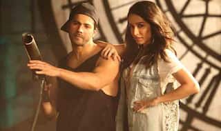 कोरोना वायरस: वरुण धवन और श्रद्धा कपूर ने अनोखे अंदाज में की फैन्स से अपील, सोशल मीडिया पर वायरल हुआ VIDEO