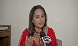 एक्ट्रेस और BJP नेता जया प्रदा के खिलाफ जारी हुआ गैर जमानती वॉरंट, जानें क्या है पूरा मामला