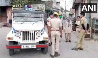 राजस्थान: कोरोना के खिलाफ अभियान में लगे पुलिस दल पर हमला, तीन पुलिसकर्मी घायल, सात आरोपी गिरफ्तार