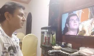 Ramayan's Lakshman Aka Sunil Lahri Watches 'Meghnath Vadh', Netizen Advises Him to Not Sit Close to TV Screen