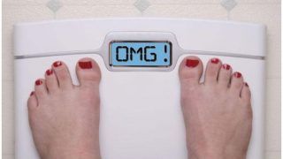 लॉकडाउन में वजन बढ़ने की हो रही है चिंता, तो घर पर रहकर ऐसे कम करें मोटापा