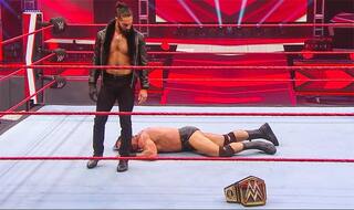 WWE Raw Results: Rollins Puts McIntyre on Notice With Post-Match Stomps