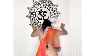 इस एक्ट्रेस ने न्यूड होकर लगाया ध्यान, मां काली की तस्वीर भी... नेटिजन्स बोले- बदतमीजी की हद होती है