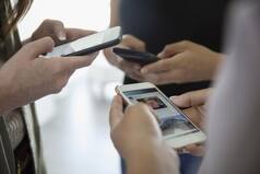 After Boys Locker Room, 'Girls Locker Room' Trends Online; Twitter Asks 'What's Wrong With Teenagers?'