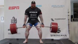 Hafthor Bjornsson Aka 'The Mountain' From Game of Thrones Breaks World Deadlifting Record