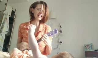 Kalki Koechlin Singing Bengali Lullaby to Daughter Sappho is Just Too Adorable to Miss