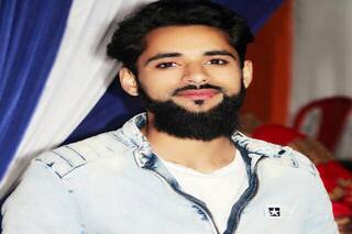 Day After Forces Foiled Pulwama-Style Attack, Cops Identify Owner of Explosives-Laden Car