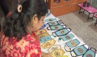 Folk Artists in Patna Make Reusable Face Masks Adorned with Madhubani & Manjusha Paintings