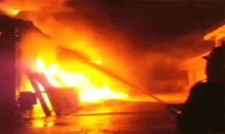 Delhi: Fire Breaks Out at Building in Nehru Place; 5 Fire Tenders Rush to Spot