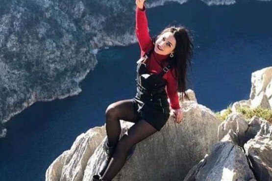 Woman Goes to Celebrate End of Lockdown, Falls To Death While Posing For Photo On A Cliff