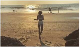 अपनी हॉट फोटो के साथ Malaika Arora ने कहा 'Happy Holi', फैंस ने ट्रोल करते हुए कहा- 'आप बदनाम हो गईं'