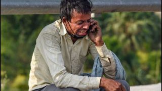 Bihar Migrant Worker, Whose Picture of Breaking Down on Phone Call Went Viral, Shares His Heartbreaking Story