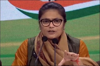 Mahila Congress to Distribute 25 Lakh Sanitary Napkins For Migrant Workers' Use in Shramik Special Trains