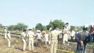 रेलवे ट्रैक पर 16 प्रवासी मजदूरों की मौत NHRC ने महाराष्ट्र Govt को भेजा नोटिस