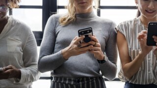 After 'Bois Locker Room' Case, CBSE Warns Teenagers Against 'Revenge Porn' & Advises Limit on Online Friendship For Cyber Safety