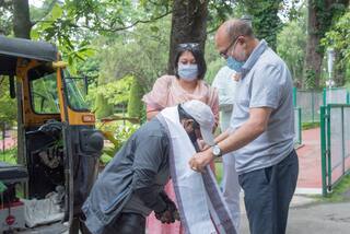 Manipur CM Awards Auto Driver For Ferrying Covid-19 Survivor from Hospital to Home, 100 Km Away