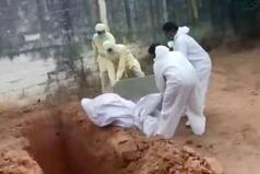 Outrage After Puducherry Health Workers Throw Covid-19 Victim's Body into Pit, Video Emerges