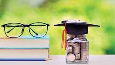 Education Loan चाहिए तो कुछ यूं करें आवेदन, लेकिन इन बातों का रखें खास ख्याल, रहेंगे फायदे में
