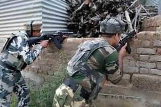Jammu And Kashmir: 3 Jaish Terrorists Killed in Encounter in Kulgam, 3 Soldiers Injured
