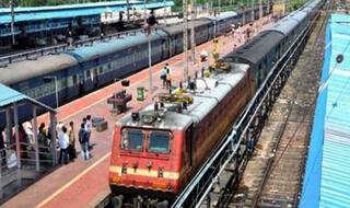 Indian Railway Latest News 2020: इन 144 गाड़ियो में खाली हैं सीट, रेलवे ने जारी की लिस्ट, क्या आपके शहर के लिए भी है ट्रेन