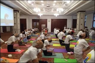 UAE Follows Yoga Gurus on Facebook LIVE as International Day of Yoga Goes Digital